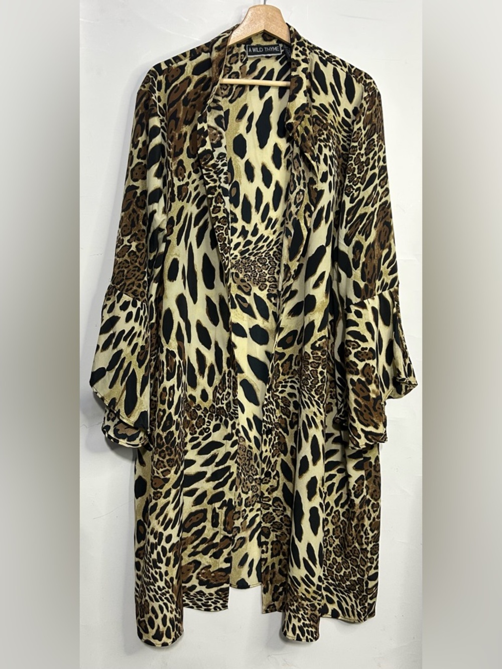 A Wild Thyme Vintage Y2K Open Front Cheetah Print Bell Sleeve Duster Size 24